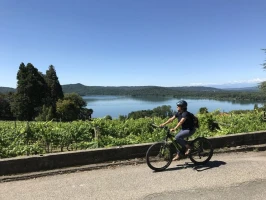 From the lake to the mountain