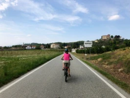 Between lakes and castles, from Cavaglià to Masino